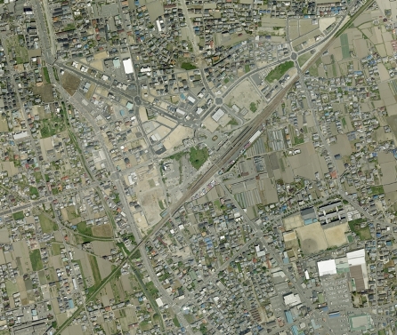 平成20年5月3日に撮影した駅周辺の航空写真です