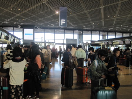 成田空港で出国の手続き