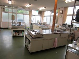 金栄公民館１階の調理実習室です