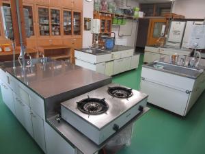 神郷公民館１階の調理実習室です