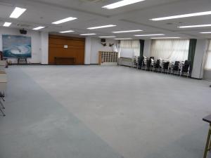 中萩公民館１階の大会議室です