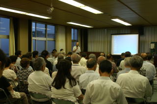 金栄公民館で開催されたまちづくり校区集会の写真です。