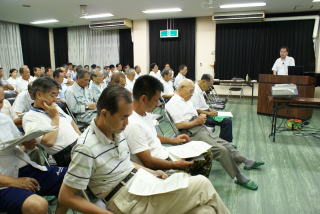 神郷公民館で開催されたまちづくり校区集会の写真です。