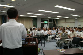 中萩公民館で開催されたまちづくり校区集会の写真です。