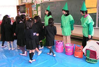 多喜浜小学校での環境学習の様子