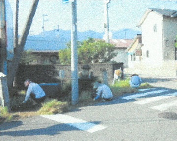 中村松木自治会の皆さんが写っている写真です