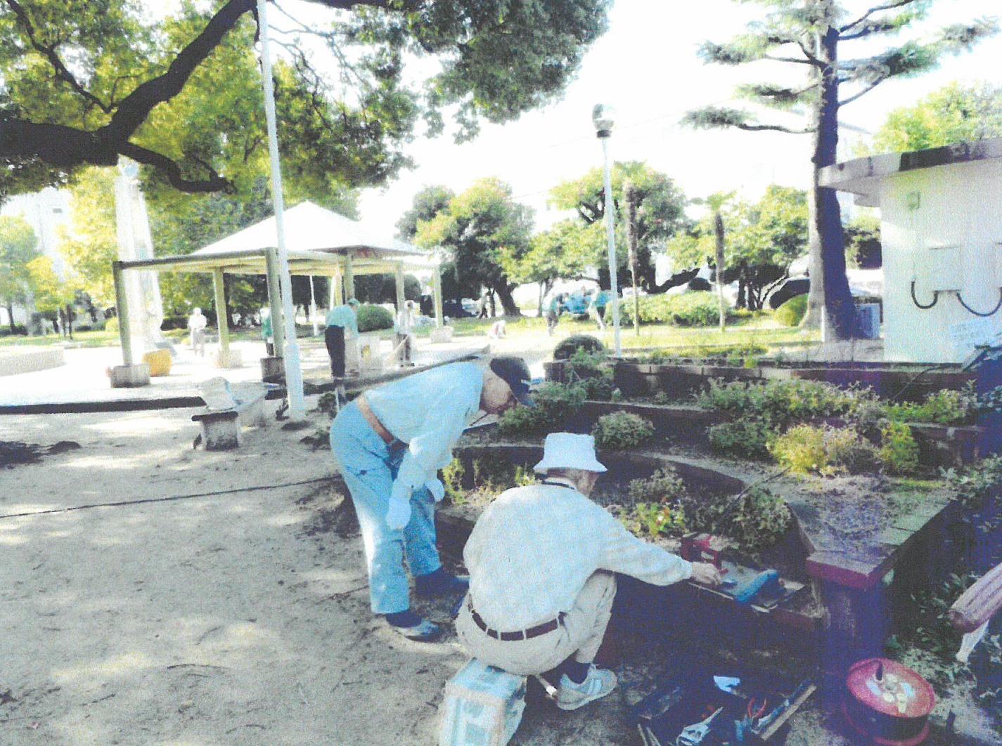 愛媛県年金受給者協会新居浜支部の皆さん