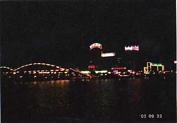対岸から撮影した徳州市の夜景